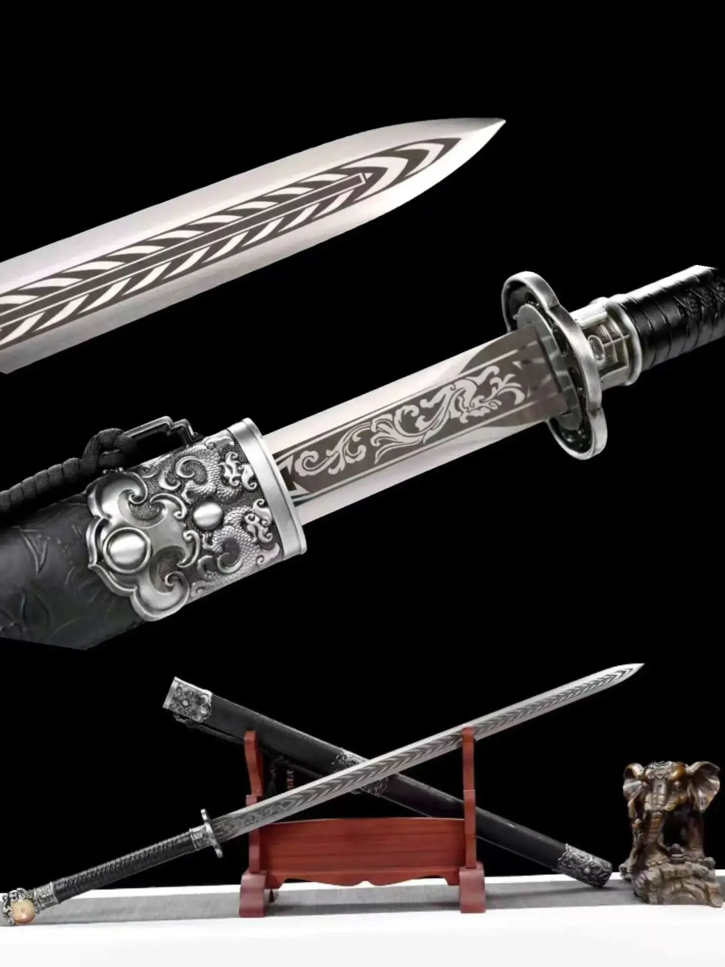 

Chinese Kungfu Jade Battle Sword,Multi Refined Extreme Manganese Steel Blade,Baked Patterned,Unsharp