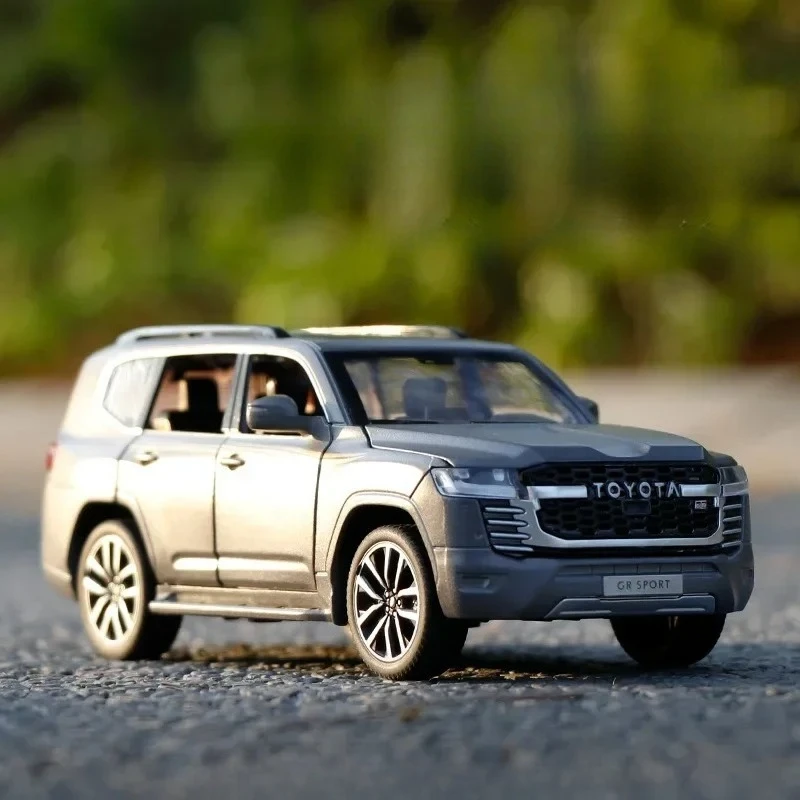 

1:32 LC300 High Simulation Diecast Metal Alloy Model Car Sound Light Pull Back Collection Kids Toy Gift A651 Diecast Alloy Car