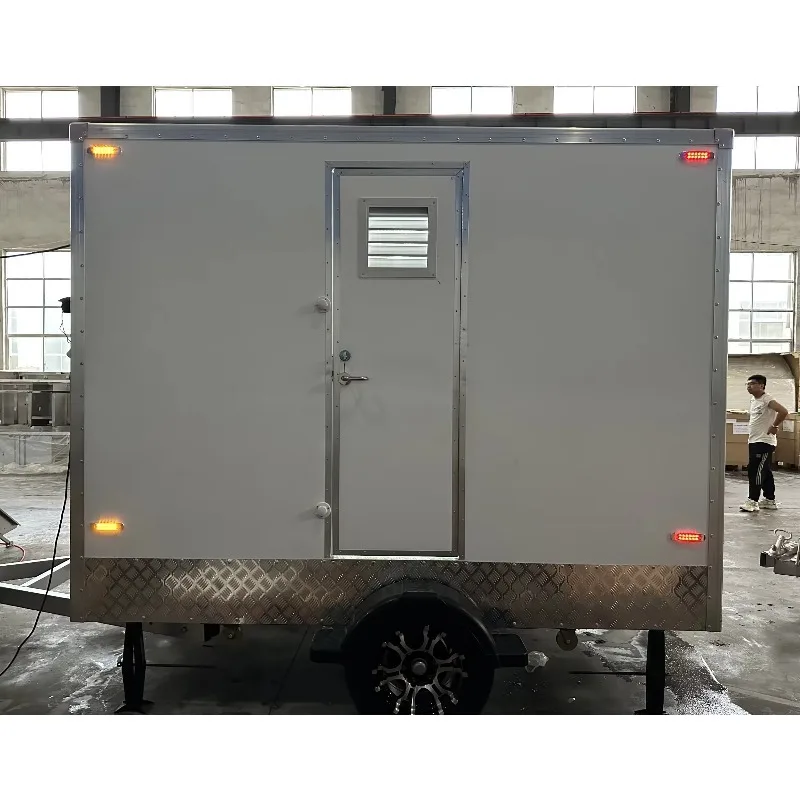 Factory Price Portable Toilet Trailer Mobile Outdoor Restroom Truck Custom Cheap White Toilet Trailer for Concert Customized
