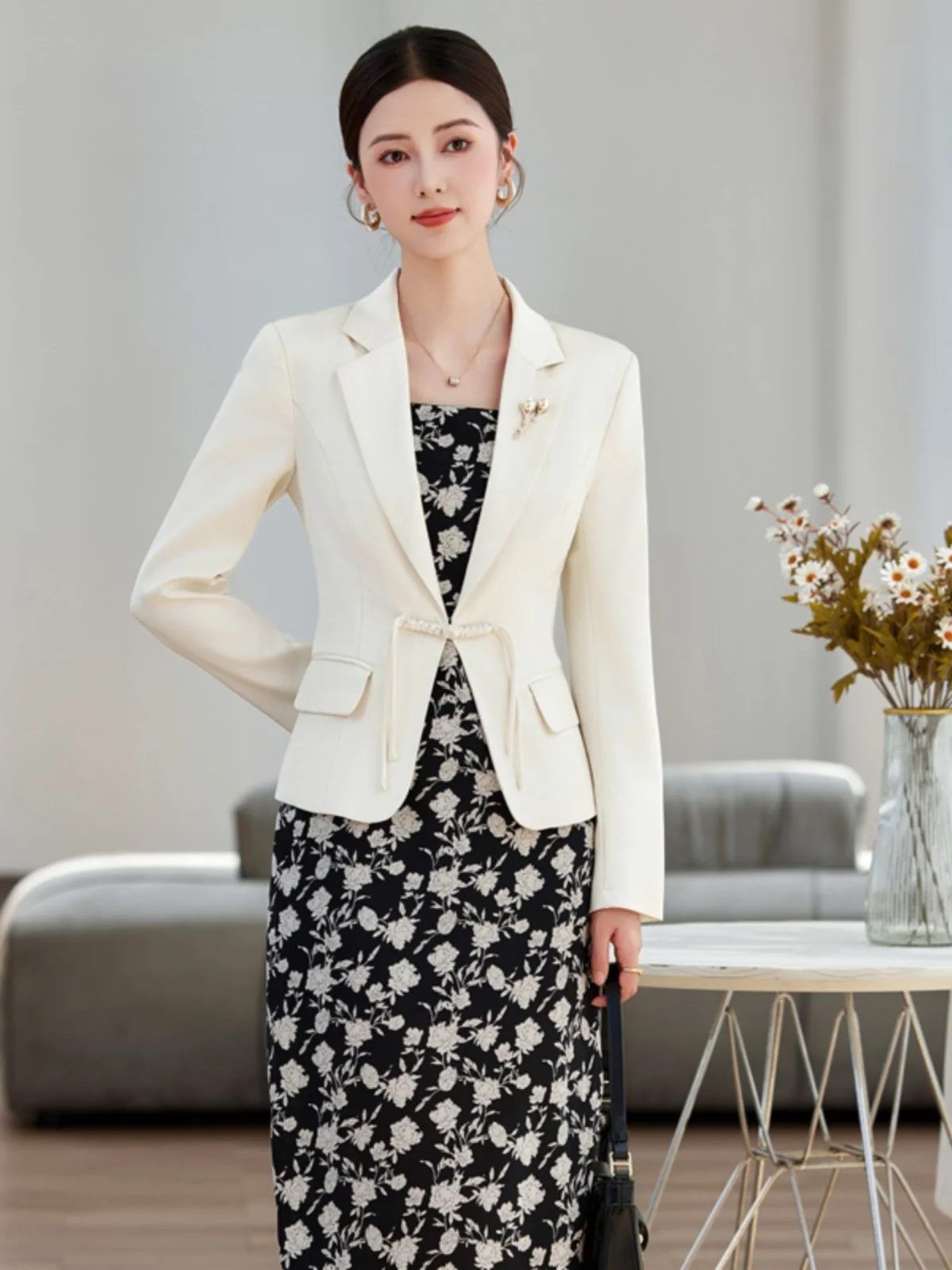 

Новый женский повседневный костюм-пиджак в корейском стиле для осени и зимы, профессиональный, для офиса, модный, из полиэстера, с длинными рукавами