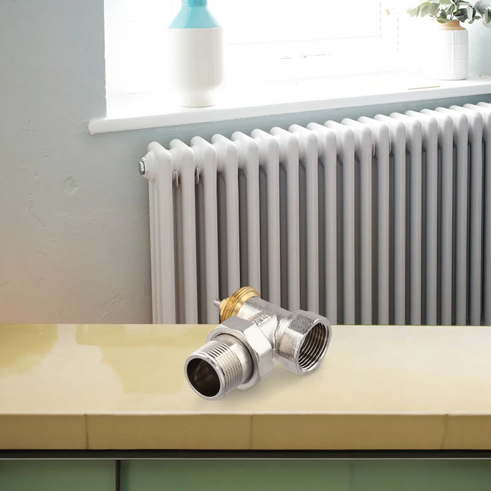 DN15/DN20 Brass Temperature Control Valve Features A Valve Head With M30x1.5mm Thread, Allowing For Secure Installation