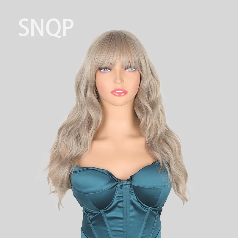 SNQP Wig rambut palsu gaya baru Wig abu-abu perak keriting panjang 65cm untuk wanita pesta Cosplay harian serat suhu tinggi tahan panas