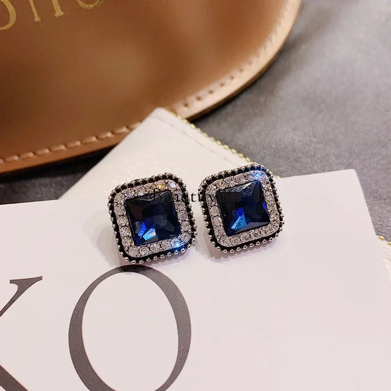 

Korean fashion blue crystal square simple temperament personalized rhombus square stud earrings female