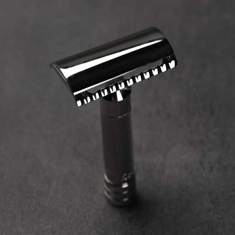 Yaqi Diagonal Slant Stainless Steel Safety Razor Featuring an Angled Blade Ramp for Effortless Hair Removal