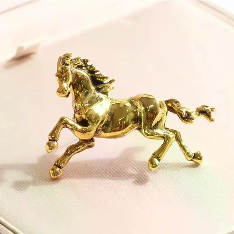 Enamel Horse Racing Brooch For Women Unisex Alloy Animal Brooches Clothing Accessories Corsage Jewelry Gift