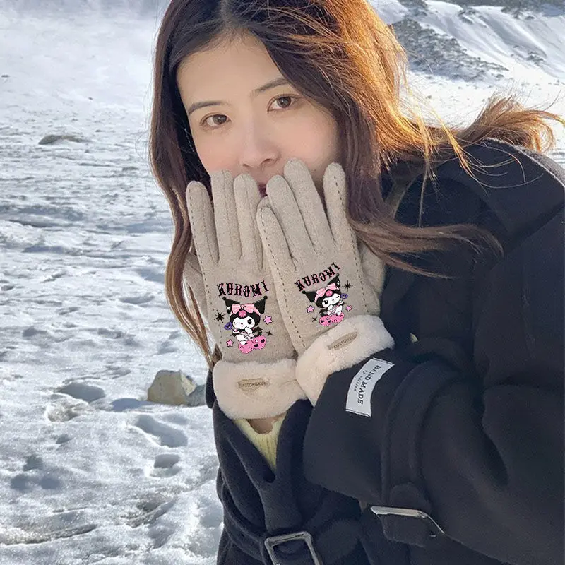 قفازات Miniso Kuromi نفسها لطلاب الخريف والشتاء الدافئ في الهواء الطلق مقاومة للرياح بالإضافة إلى قفازات أطفال مخملية تعمل باللمس