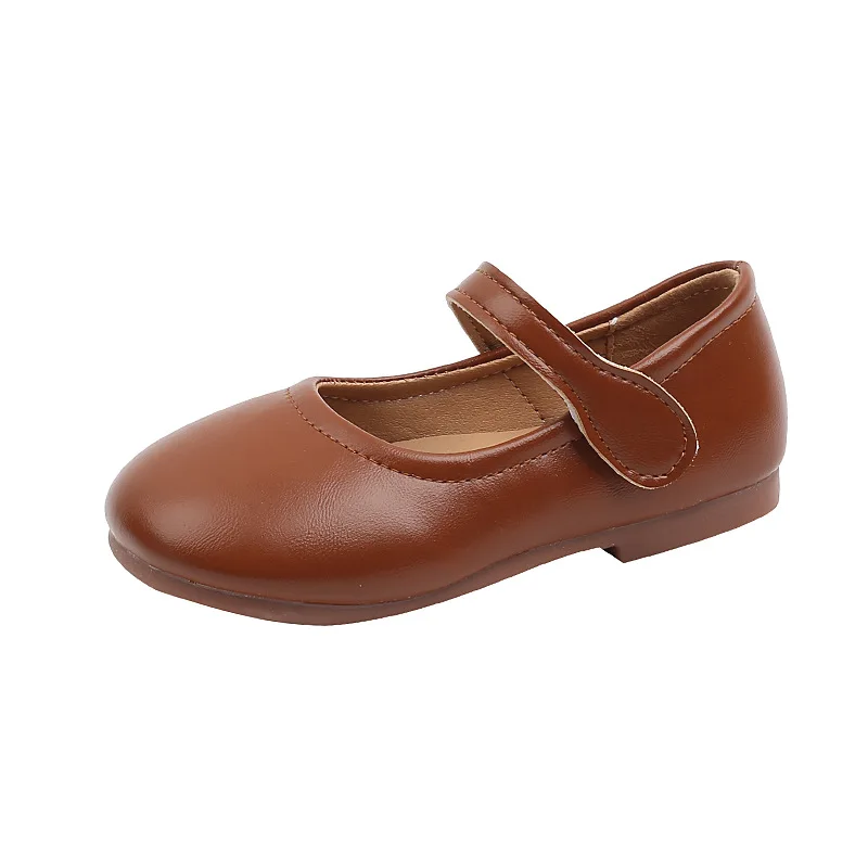 Petites chaussures en cuir pour enfants, version coréenne de la mode rétro, chaussures simples à semelle souple pour filles, printemps et automne 2024, nouveau