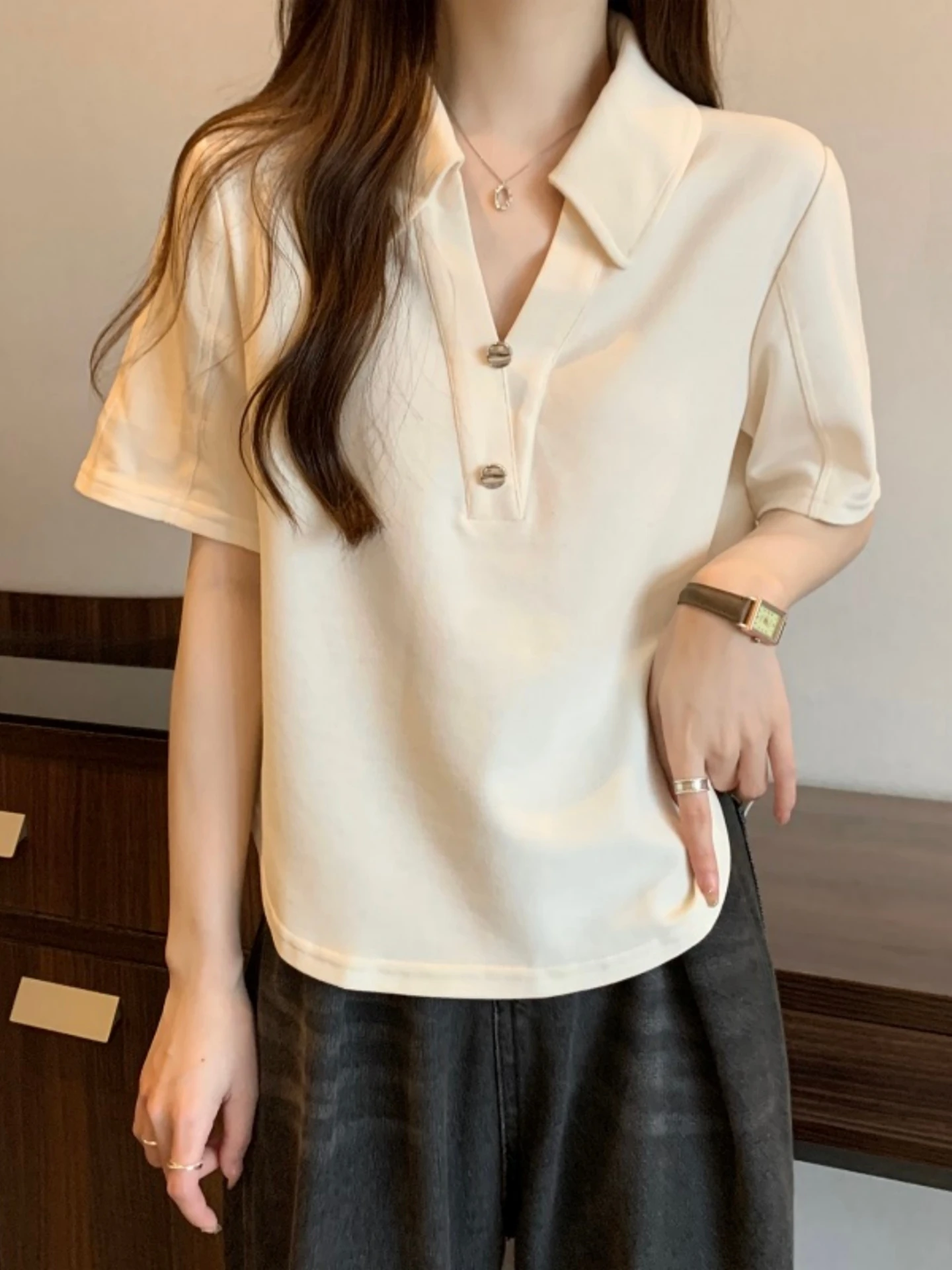 Slimming V-Neck Short Sleeve  Shirt Women's Casual Bottoming T-Shirt Large Size Summer New Style High Waist Button Detail