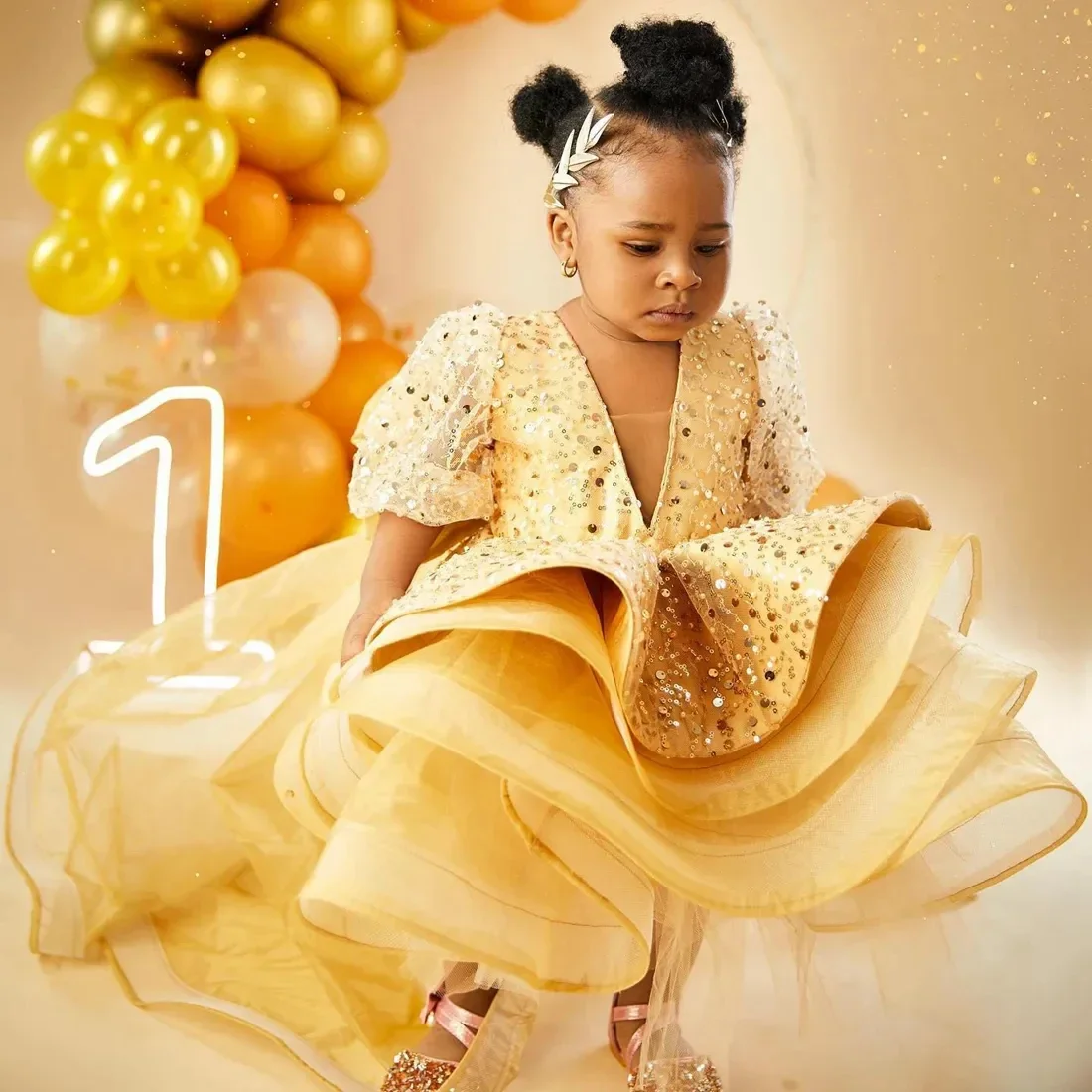 Customized Gold Flower Girl Dresses Little Kids Birthday Party Dresses with Detachable Train Short Sleeves Sequined Baby Gowns