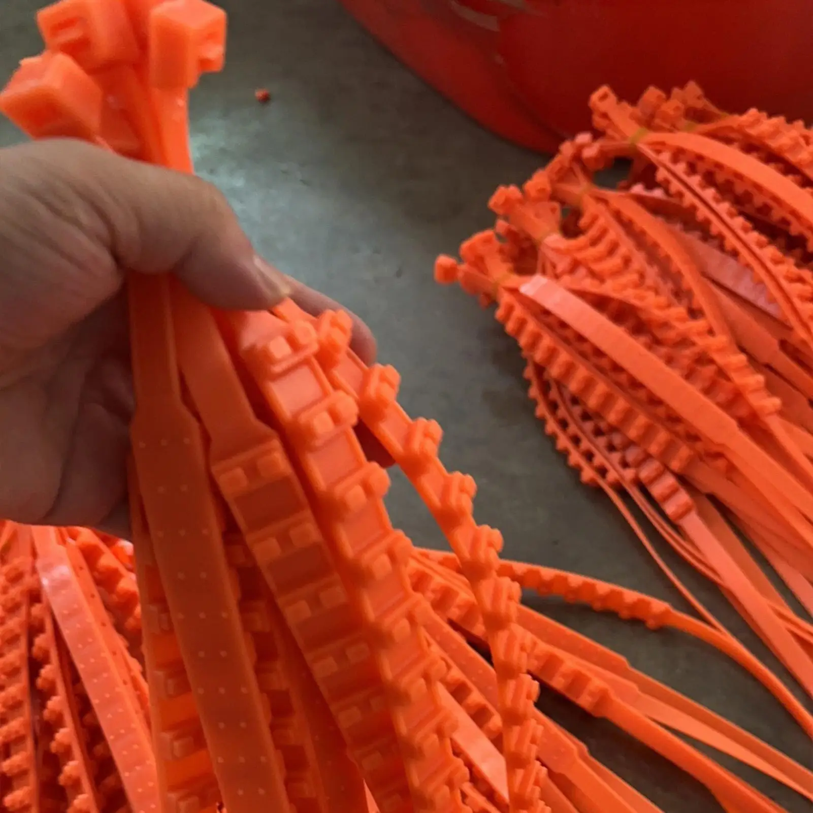 Car Tires Snow Chains 10Pcs/set Outdoor Winter Anti-Slip Wheel Zip Ties In Snow Car Winter Tire Wheels Chains For Sedan Truck