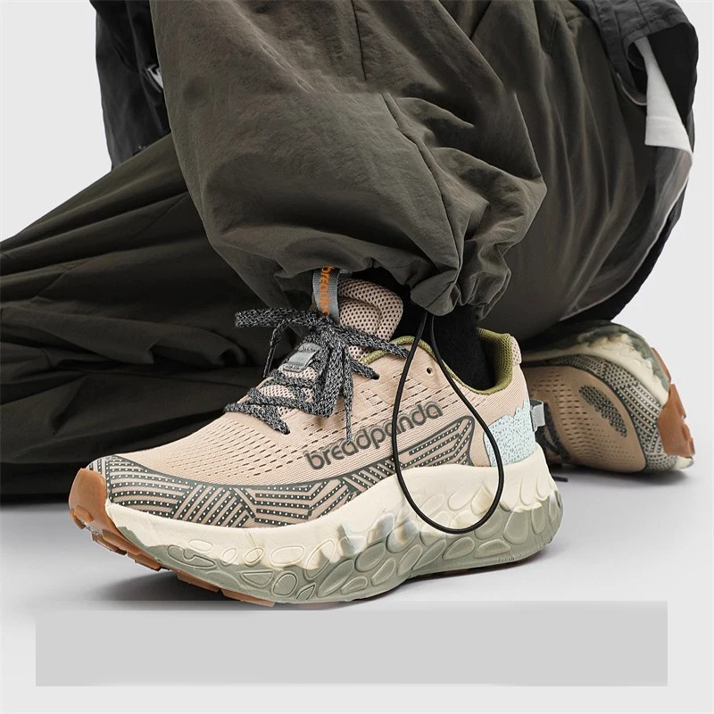 

Summer running shoes for men and women Designer outdoor sports shoes Comfortable walking and jogging shoes for men and women