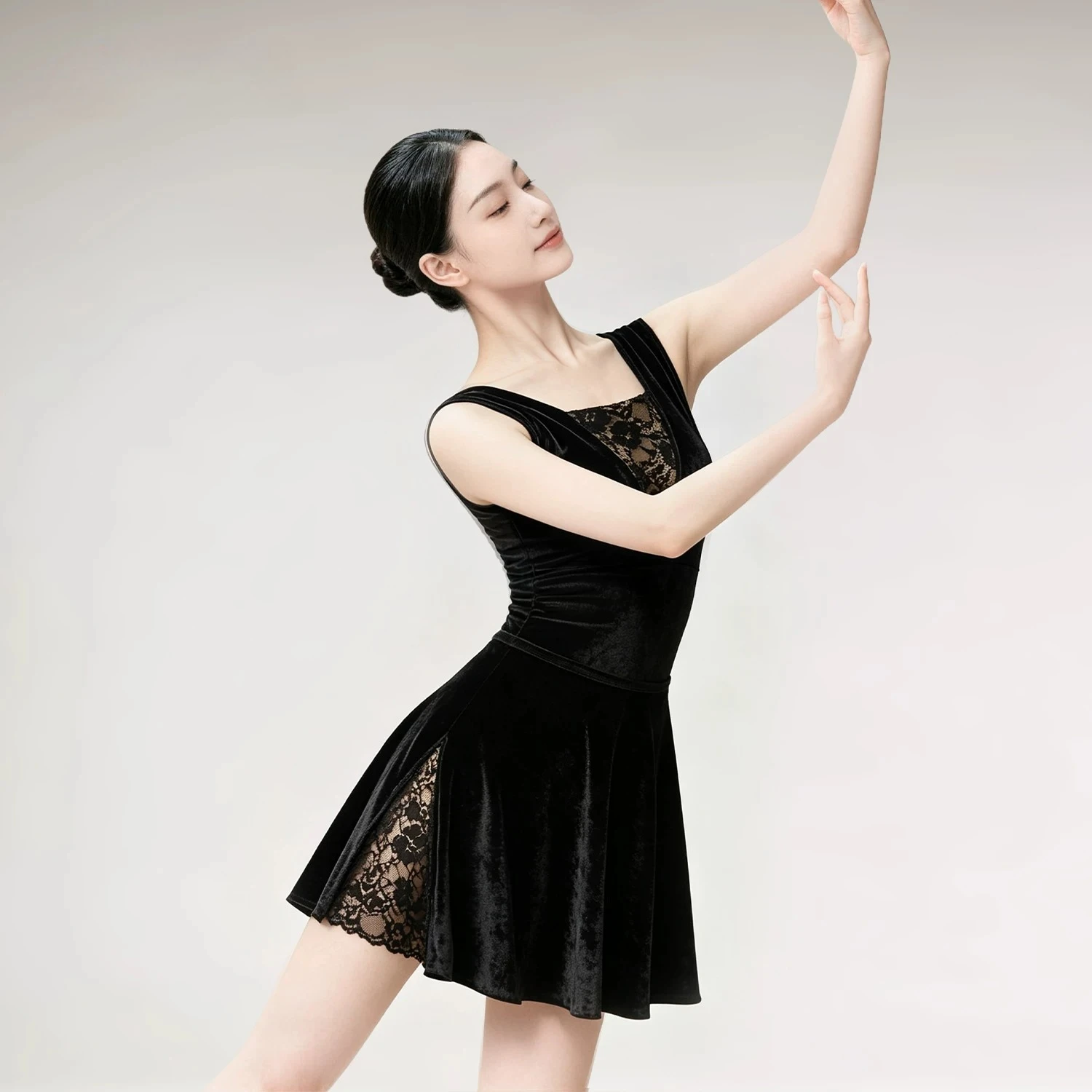 New Women Fashion A-line Autumn Black Short A-shaped Ballet Dance Velvet Skirt  Side Lace Elegant Mujer Ladies Female Skirts