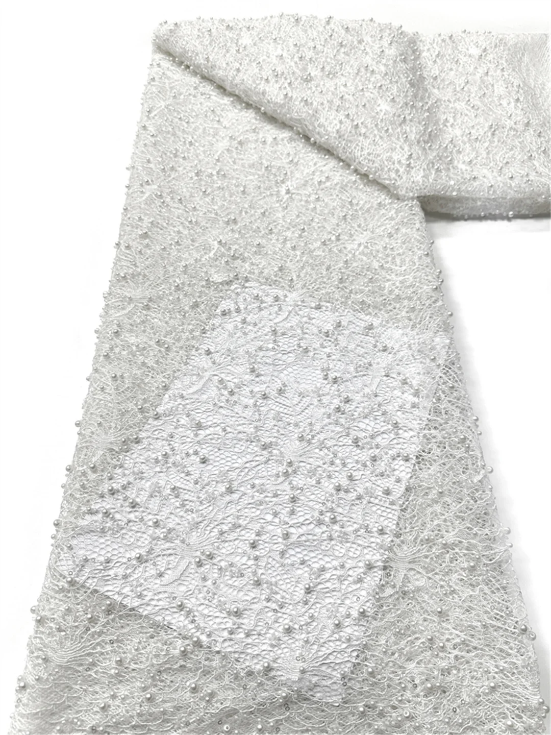 

White Luxury Nigerian Mesh Lace Fabric African Beaded Sequins Groom Embroidery Lace Fabric for Women's Wedding Dresses