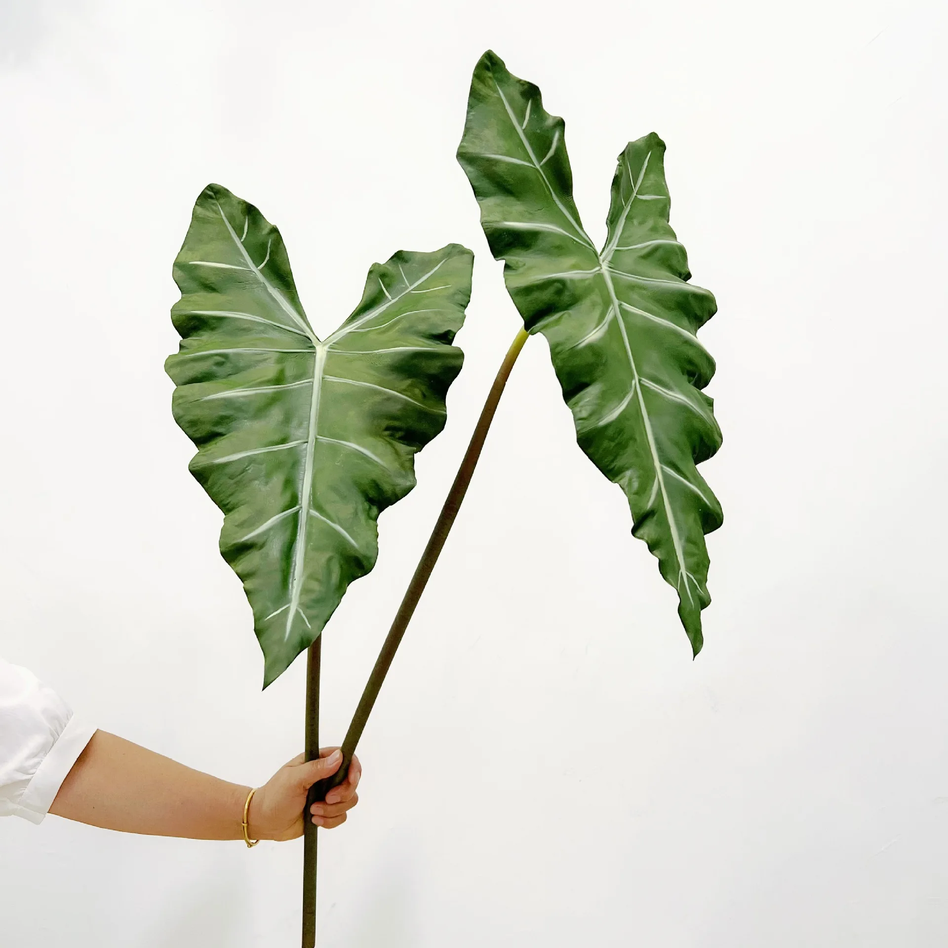 Simulated Long PU Hand-feel Green Plant Large Leaves Indoor Home Decoration Party Table Flower Arrangement Wedding Flowers