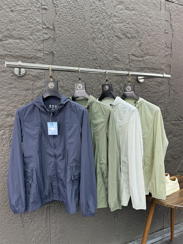 

UV Protection Outdoor Jaet for Men And Women Summer Faionable Long Sve Loose Fit Hooded Sunscreen Clothing Pampa&