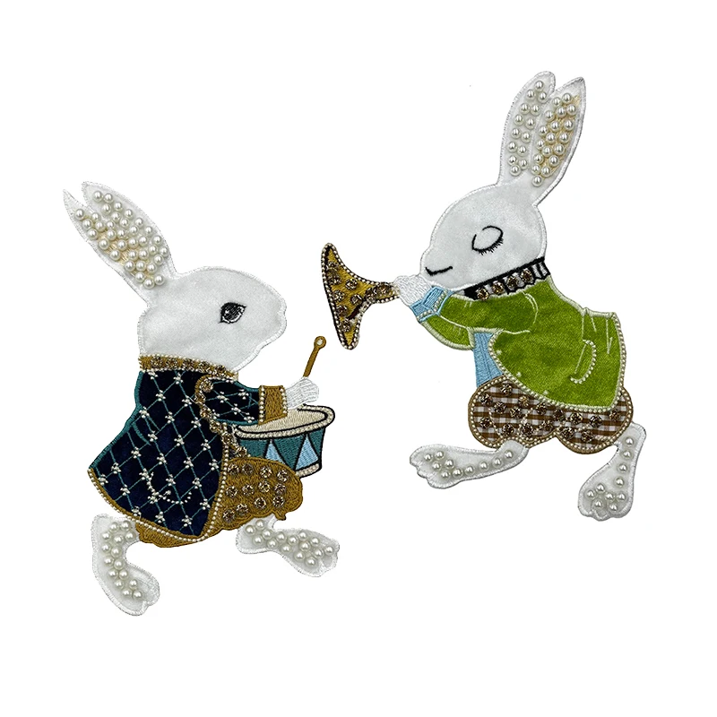 Beaded Wind a Trumpet Rabbit Patches Rhinestones Animal Patches Embroidery Applique Sew on Clothes Decorative Badge