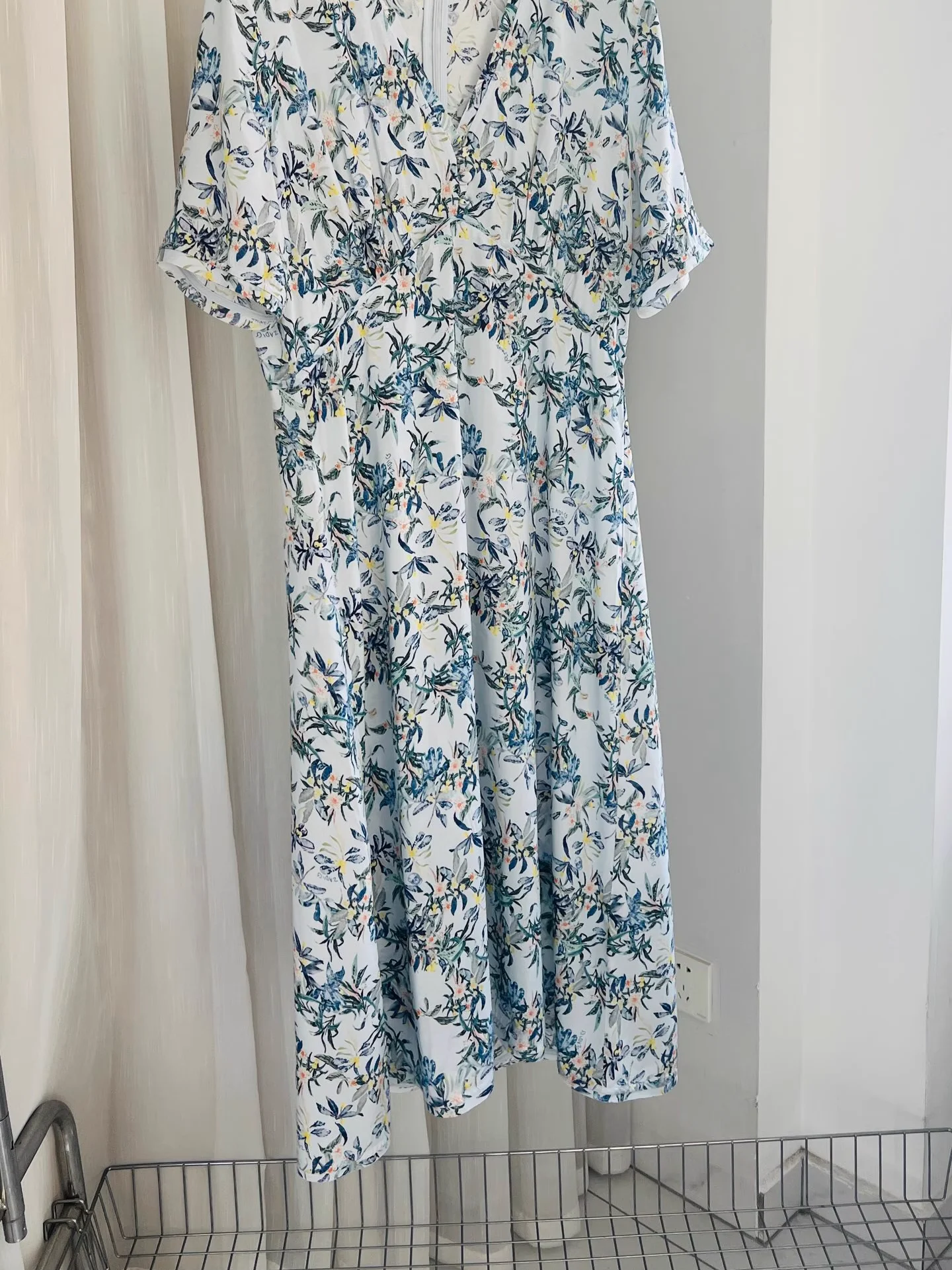 

Flower Print Ladies Holiday Midi Robe Summer 2025 V-Neck Short Sleeve High Waist Elegant Loose Dress