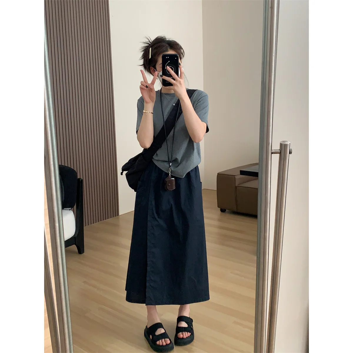 

Harajuku Высокая талия Широкие брюки Юбка Темно-синяя женская летняя новая свободная эластичная талия Повседневная юбка трапециевидной формы Покрытие Хип-брюки