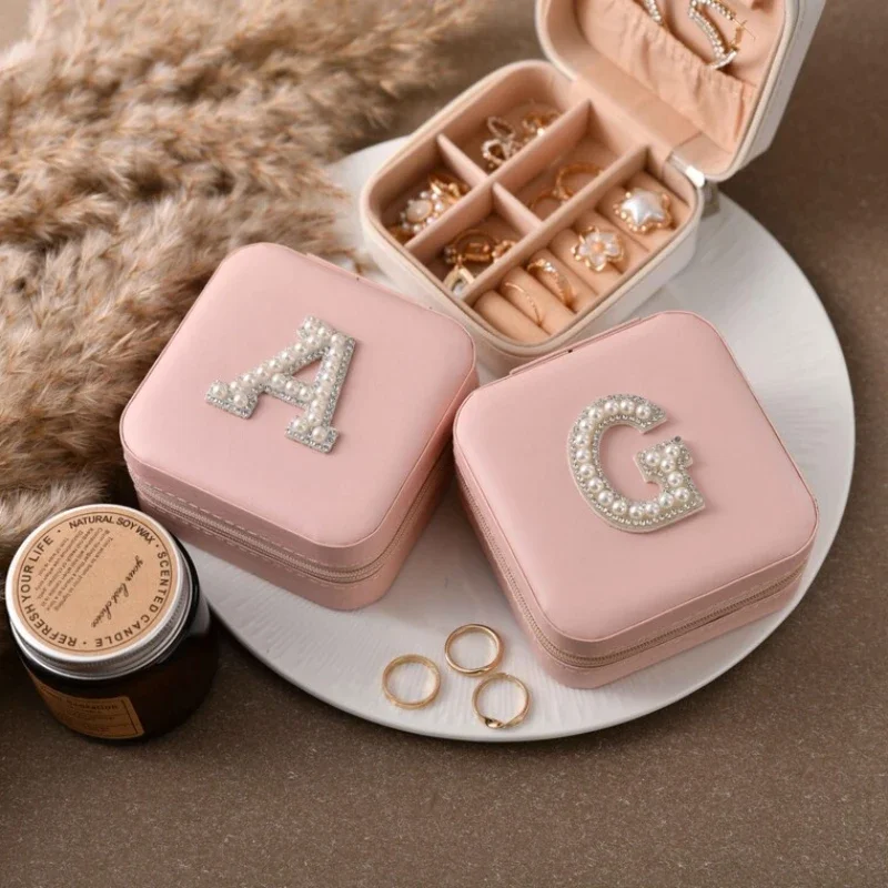 Personalized Initials Pearl Letter White Pink Travel Leather Jewelry Box for Bridesmaid Bride To Be Gift Wedding Gifts for Her