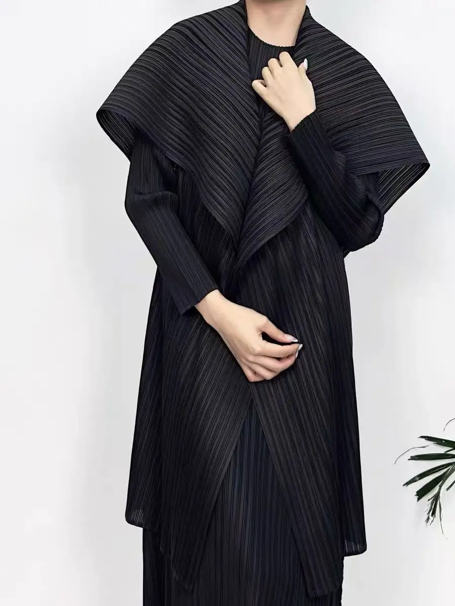 

Pleated Women Shawl 2025 Autumn New Style Solid Color Cardigan Sleeveless Outdoor Casual Fashion Short Windbreaker Chic Clothing