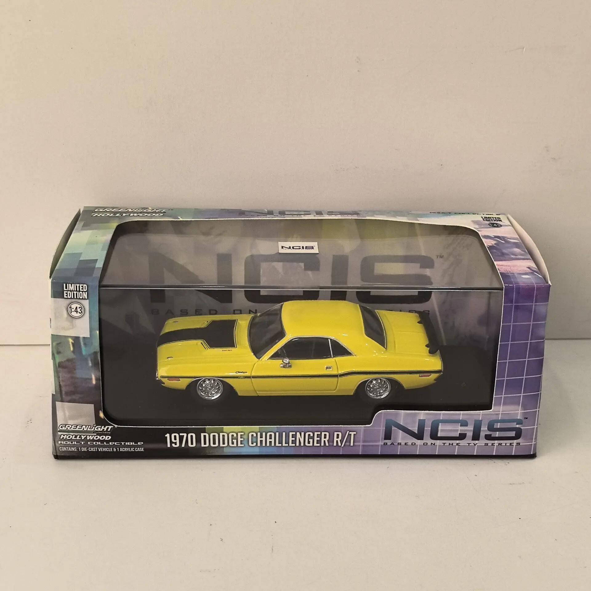 

Box Cracking Diecast Green Light 1/43 Scale Dodge R/T 1970 4E Alloy Car Model
