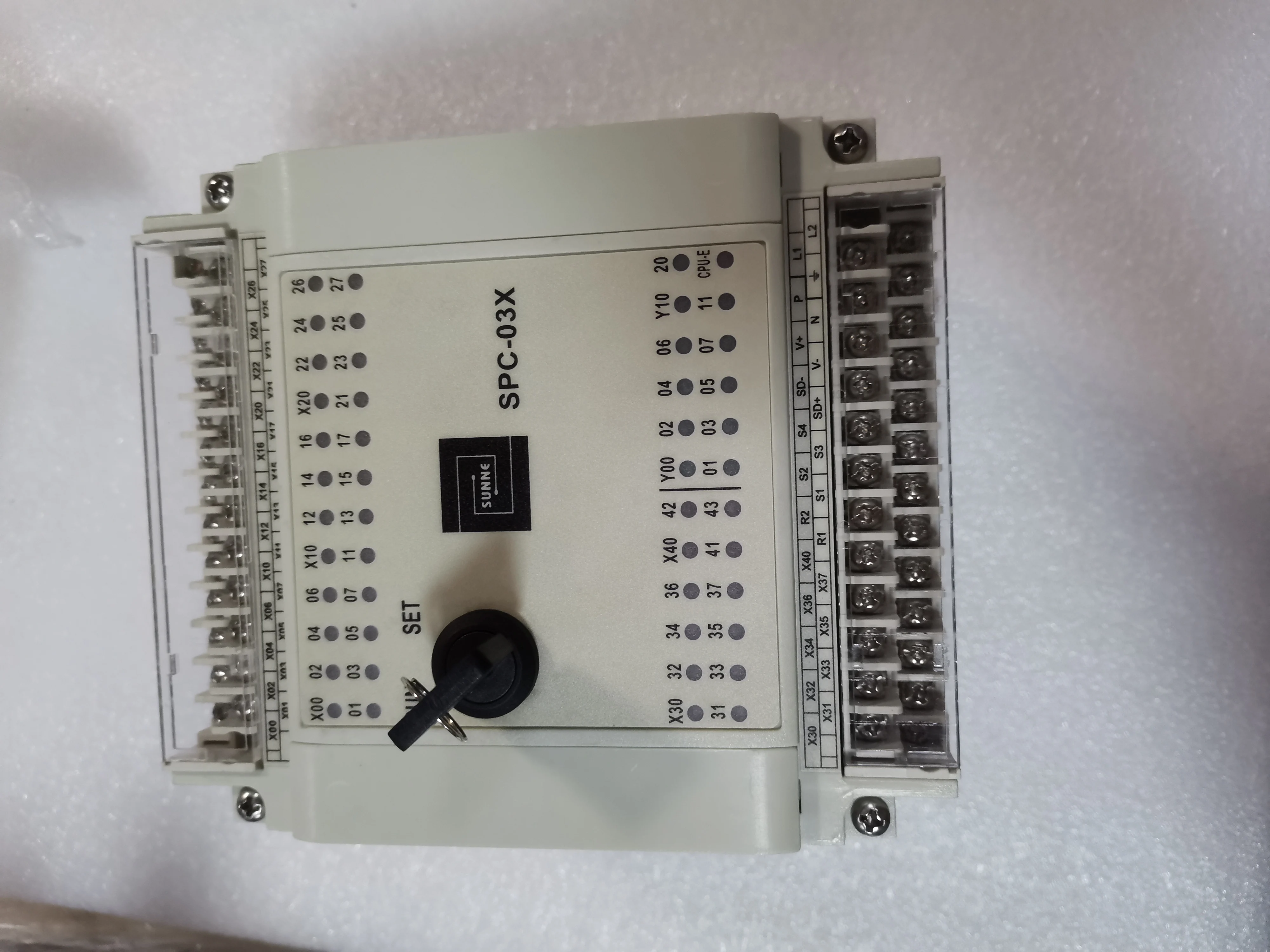 

Оригинальный высококачественный ПЛК-контроллер SPC-03X-E 2026 года