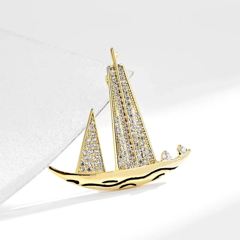 Luxury Sailboat Shaped Brooch for Women Fashion Chic Rhinestone Boat Brooches Pins Jewelry Clothing Accessories Gifts 2024