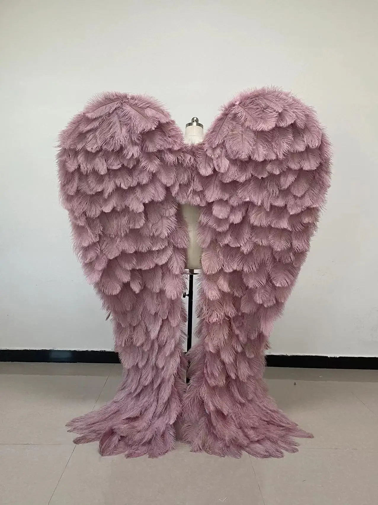 Customize High-end Atmospheric Ostrich Hair Angel Wings Wedding Photography Stage Performance Props