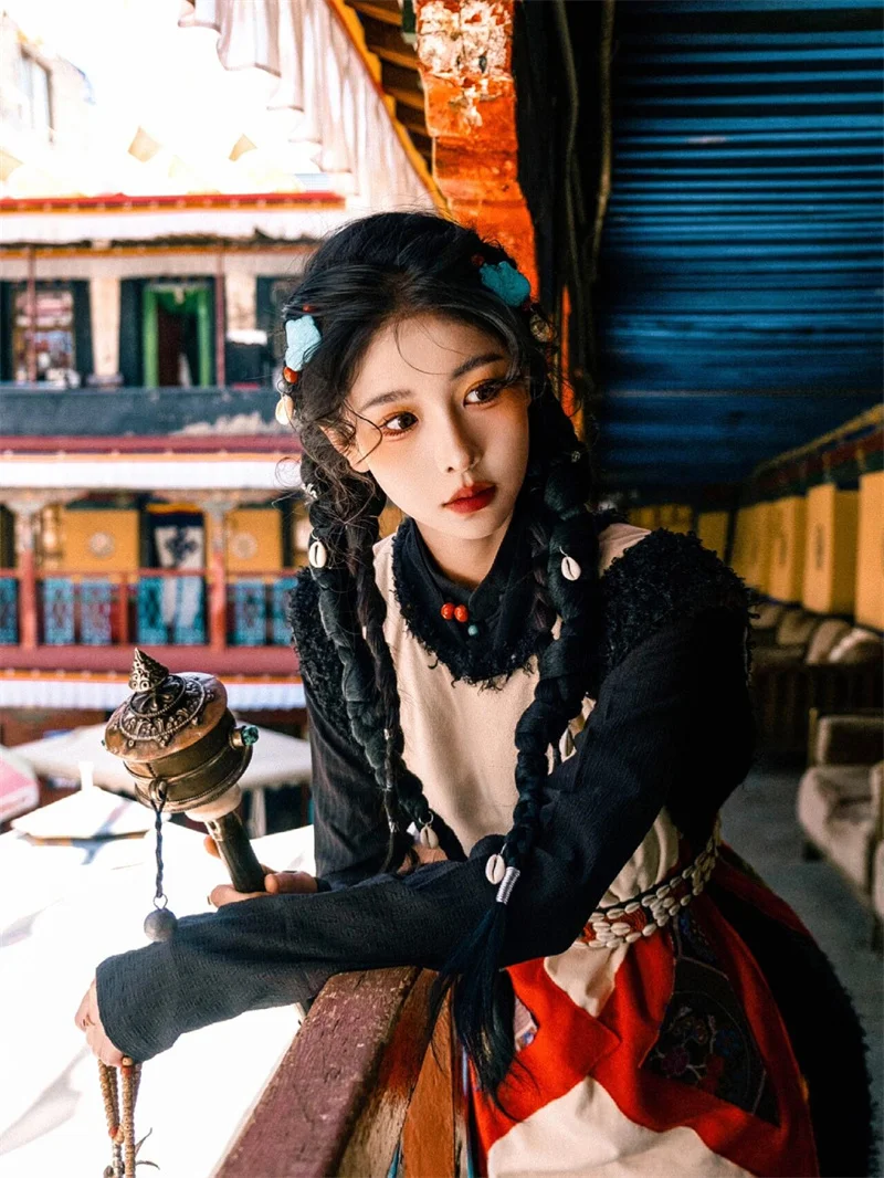 

Новый женский тибетский костюм из замши и бархата для путешествий и фотосъемки в этническом стиле, одежда для фотосессий в стиле Янцзы, Тибет, Лхаса