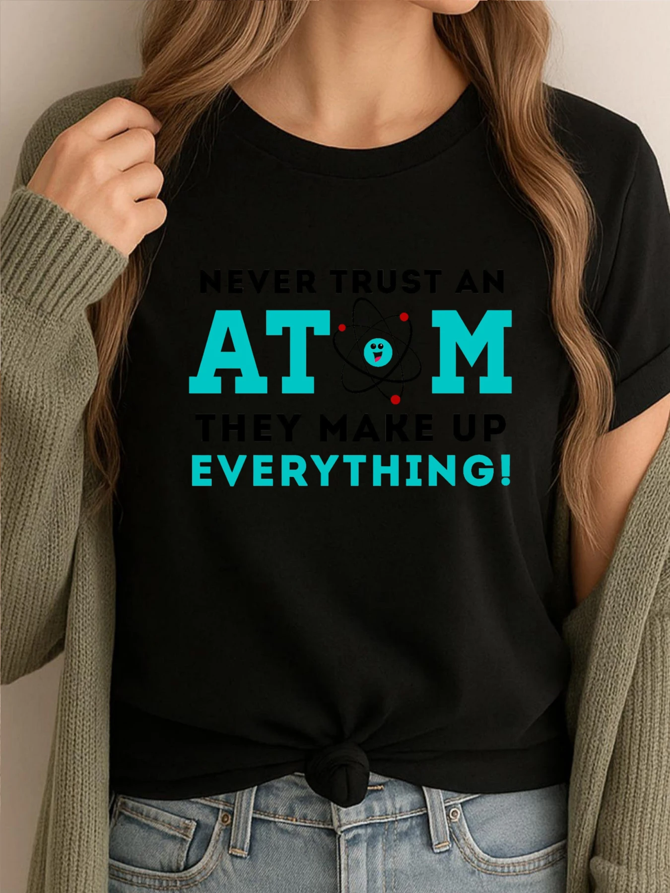 

Никогда не доверять атом они макияж все футболка с изображением графика простые женские футболки Camisetas Harajuku мягкая одежда с принтом