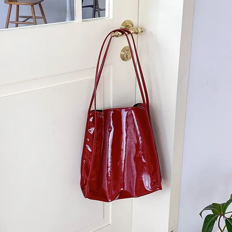 Vintage Style Shoulder Bags for Women Patent Leather Two-shoulder Bag High Capacity Handbag Purse Lady Fashion Underarm Bag