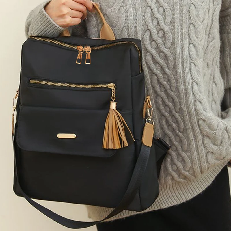 

Рюкзак нейтрального цвета подходит как для мужчин, так и для женщин.