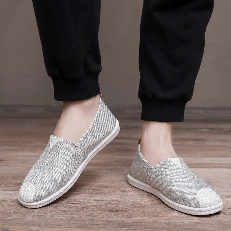 2026 Spring Men Linen Canvas Slip on Shoes Breathable Casual Driving Moccasins Versatile Lazy Footwear