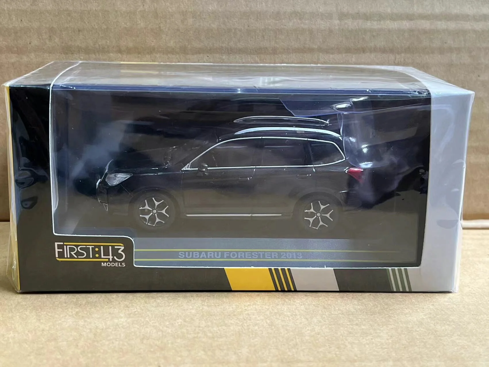 

Масштабная модель автомобиля Forester 2013 2y из сплава, 1:43, Diecast FIRST