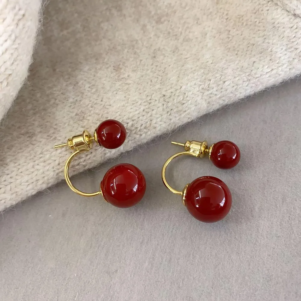 

Vintage Red Imitation Pearl Earrings for Women Elegant Design Back Hanging Versatile Stud Earring Daily Wear Temperament Jewelry