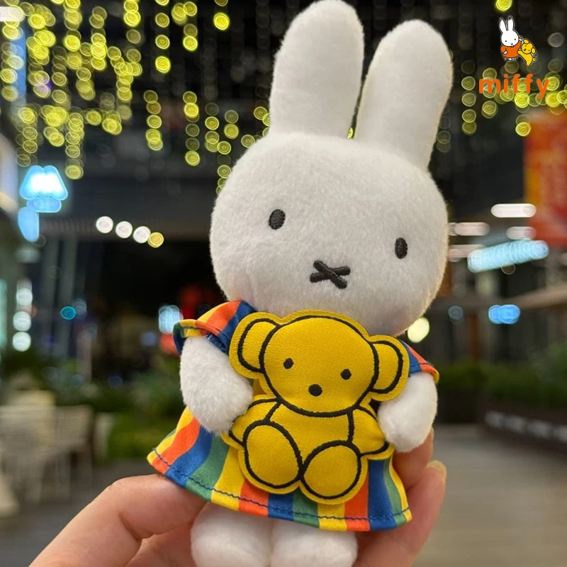 Kawaii miffy boneca de pelúcia criativa arco-íris saia dos desenhos animados fluff brinquedos de pelúcia mochila dopamina anime acessórios meninas presente perfeito