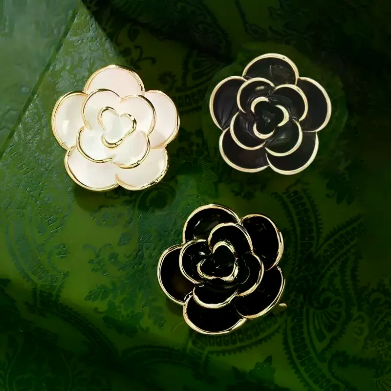 الراقية أسود أبيض زهرة الكاميليا دبابيس للمرأة الرجال الحداد الصدار دبابيس فستان قميص الملابس والاكسسوارات #3