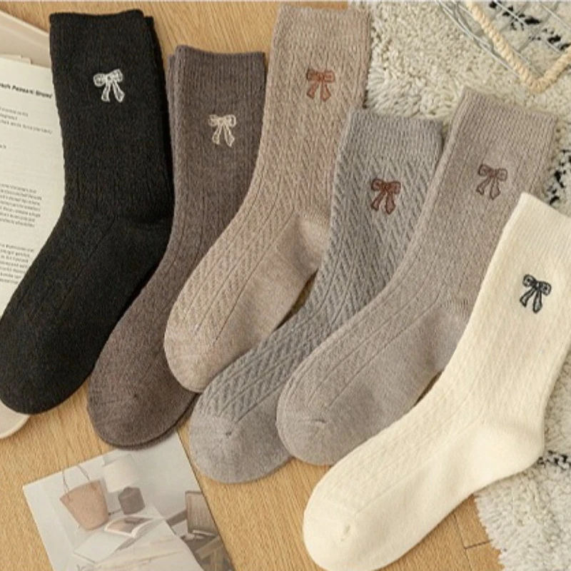 1/6 زوج من الجوارب النسائية لخريف وشتاء سميكة ودافئة من الصوف متوسطة الأنبوبة تمتص العرق ومقاومة للرائحة، جوارب كاجوال بسيطة ومريحة #1