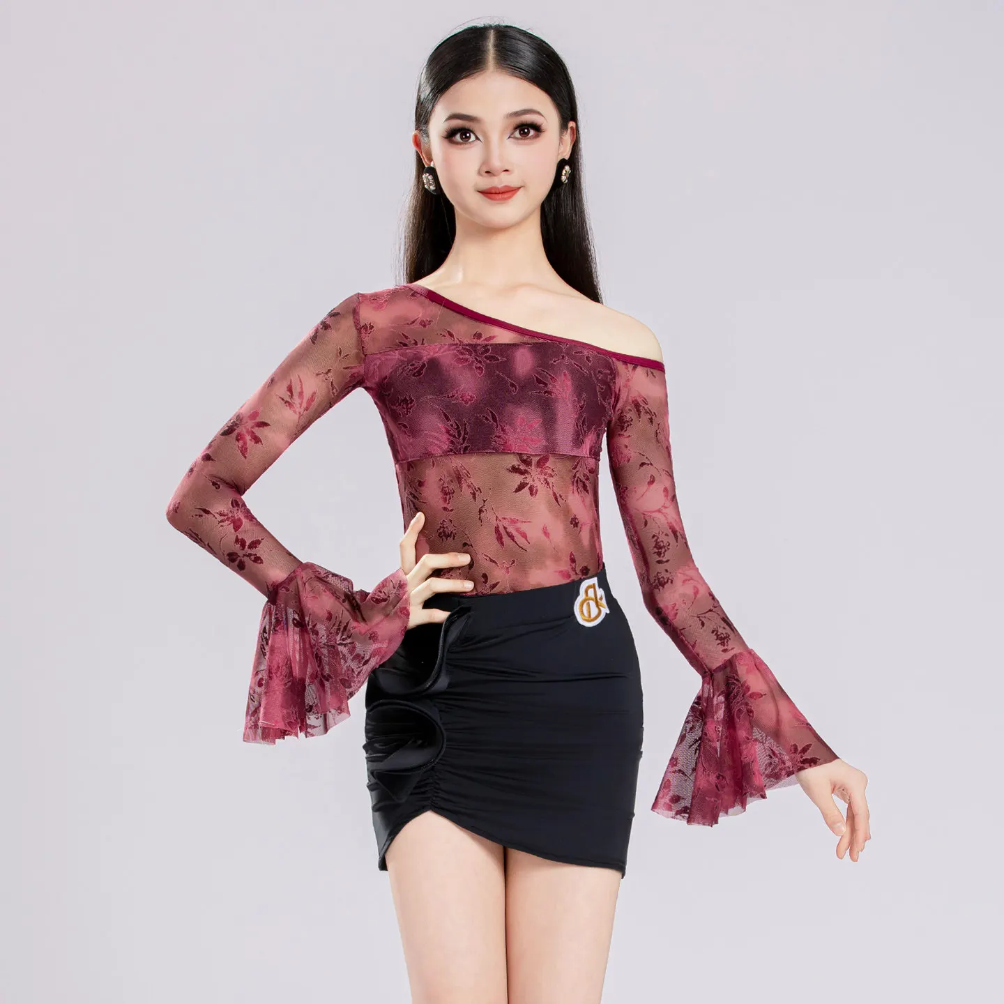

Children Ballroom Dance Clothing For Girls Printed Top Black Skirts Practice Outfits Samba Chacha Kids Latin Dance Wear XH4654
