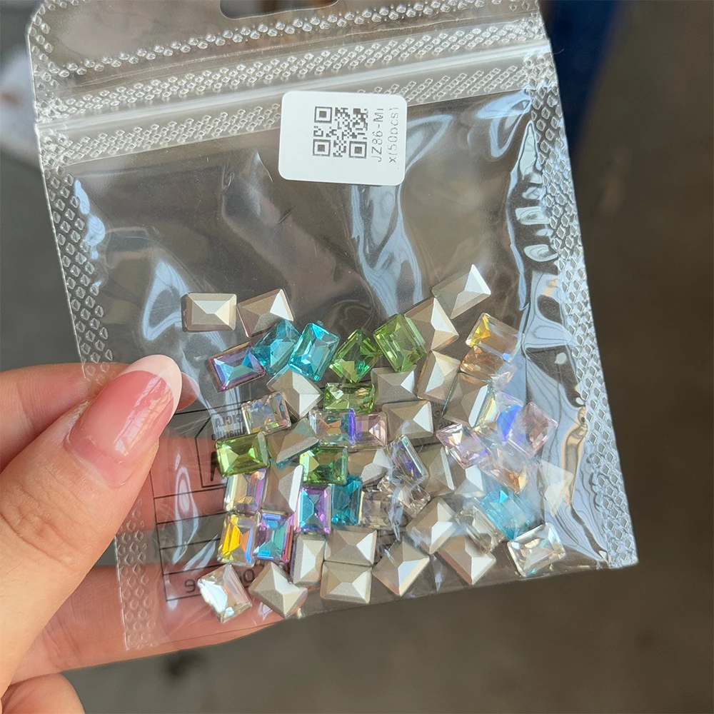 50 ชิ้น 3D สีฟ้าก้อนน้ําตาลเล็บ Charms เงา K9 Zircon สแควร์เล็บ Rhinestone 6*8 มิลลิเมตรแก้วคริสตัลเล็บเพชรตกแต่ง