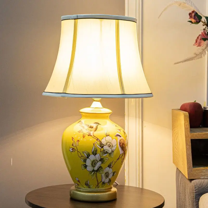 

European style desk bedroom bedside table creative American simple room warm romantic warm ceramic wedding room lamp