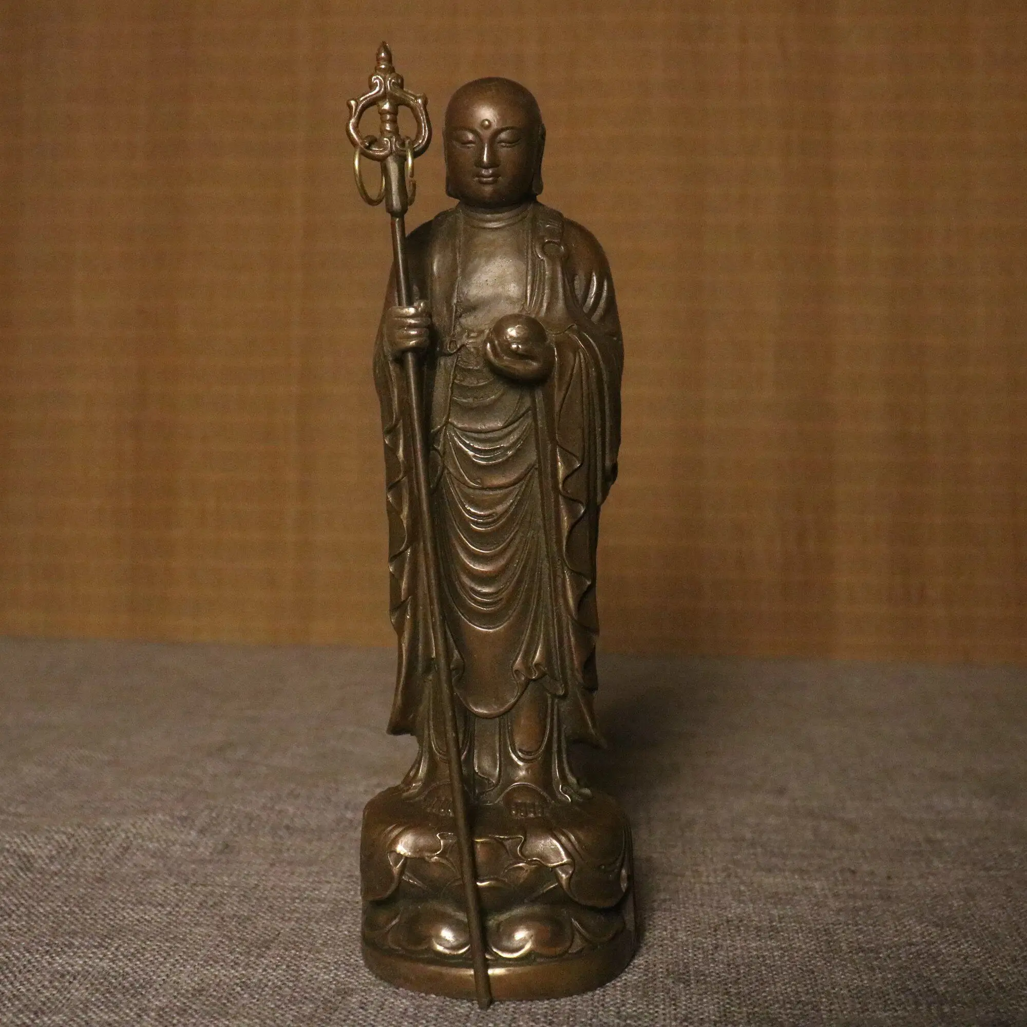 

Vintage Copper Ksitigarbha Bodhisattva Statue Buddhism Figurine Home Buddha Hall Decorative Craft