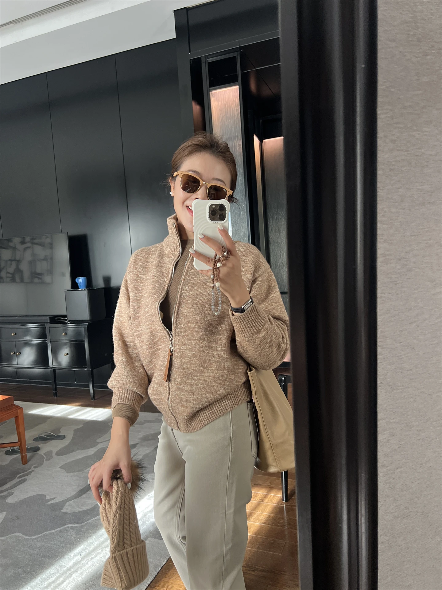 

Новый зимний свободный кардиган с открытыми плечами, шерстяной вязаный свитер с цветочным узором пастельных оттенков, на молнии, с воротником-стойкой, женский свитер