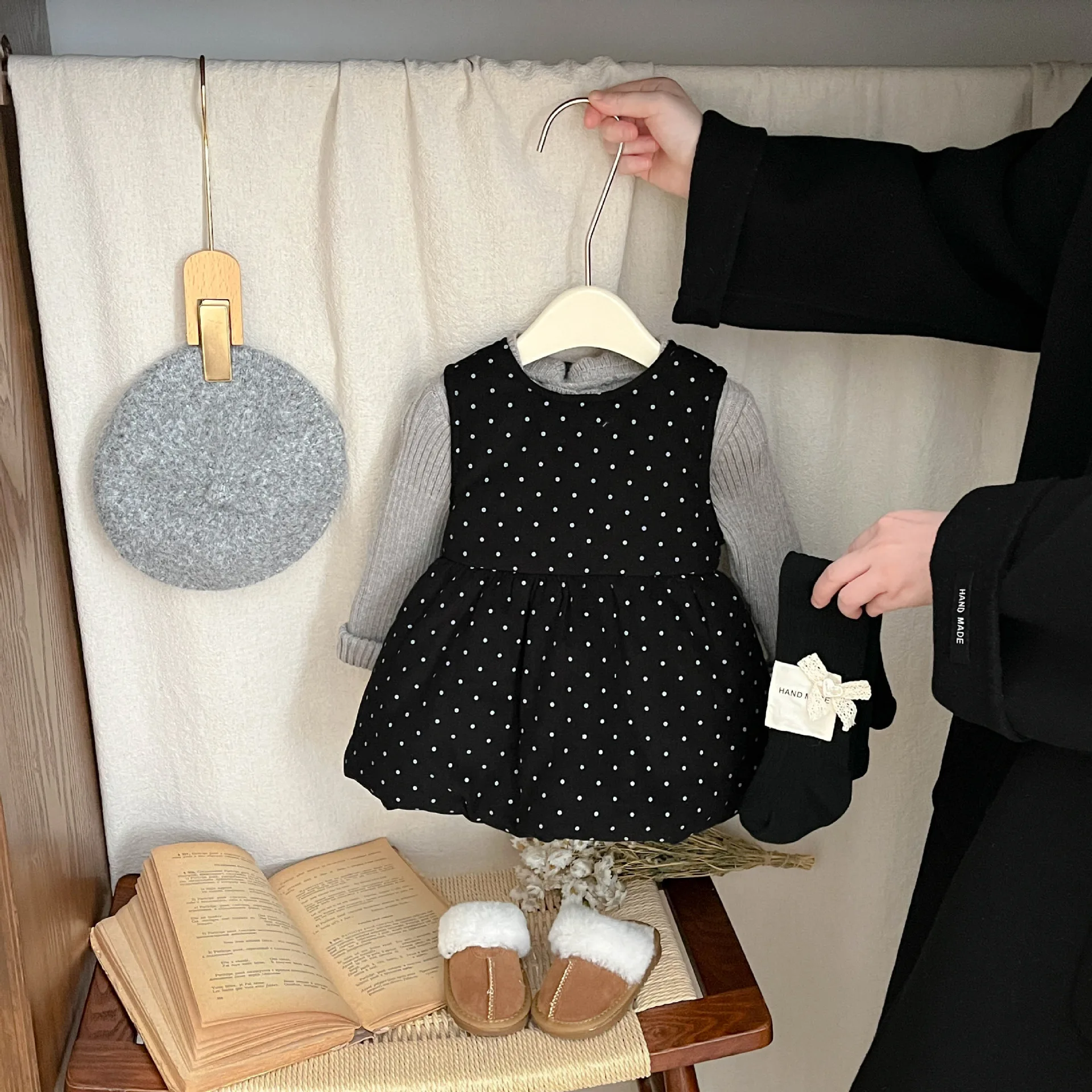 

Winter 2025 Children 1-3Y Girl 2piece Set Polka Dots Thicken Warm Toddler Girl Quality Dress+solid Knited Kids Baby Girl Sweater