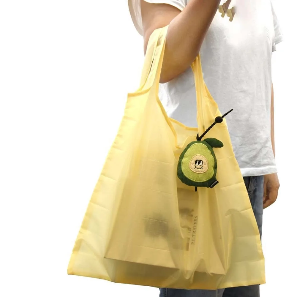 Ciondolo a forma di cartone animato con borsa per la spesa Velluto a coste multifunzionale Custodia pieghevole ecologica per bambola Portachiavi con frutta in peluche carino da viaggio