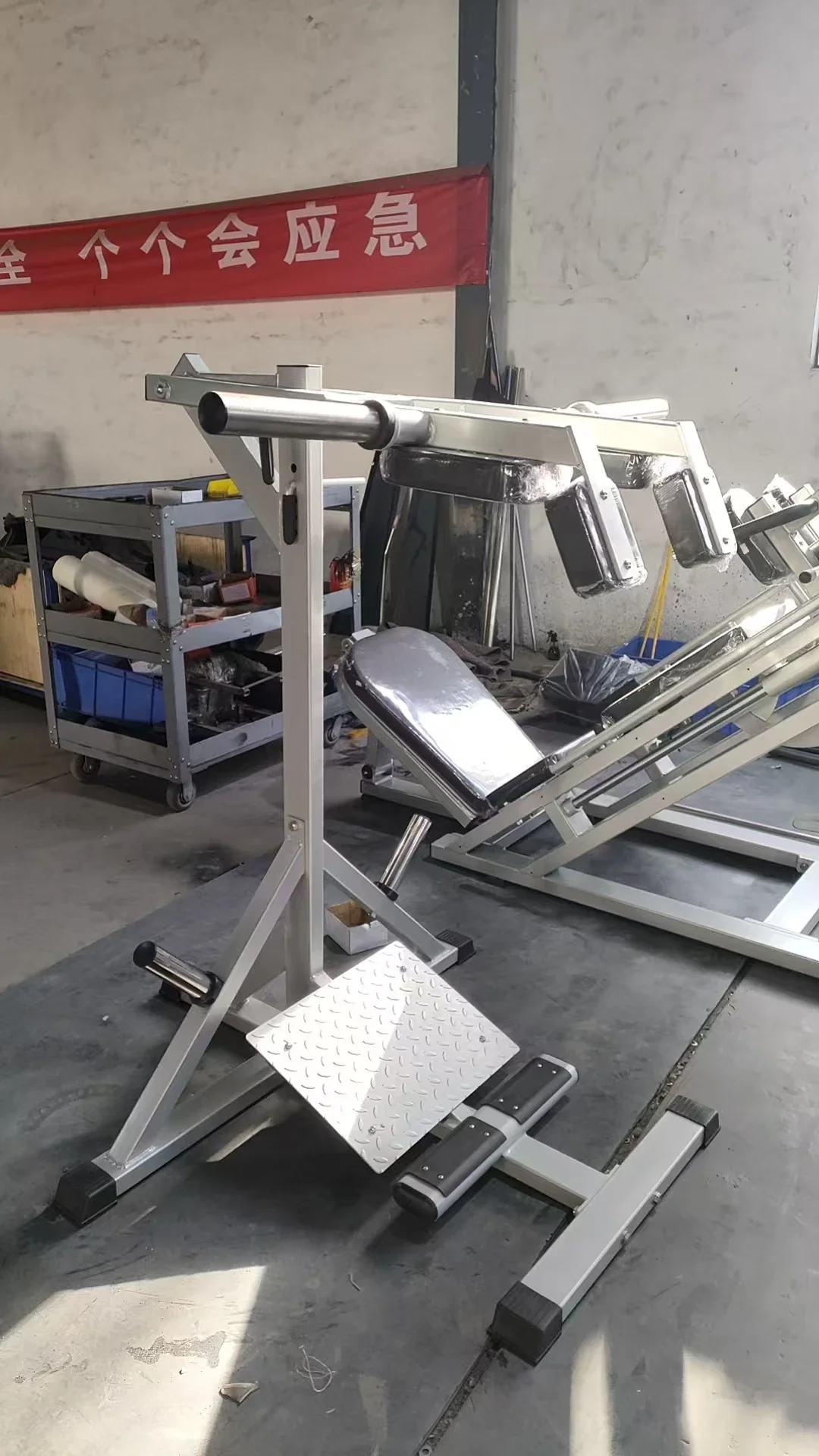 Strength Training Gym Equipment Plate Loaded Standing Calf Raises Machine