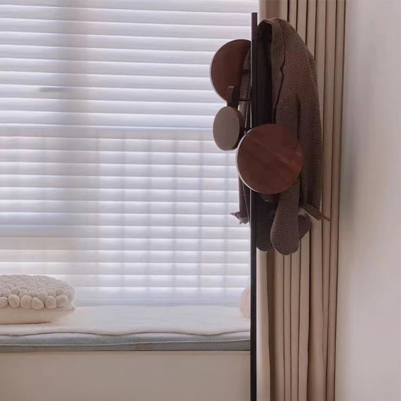 Kapstok van vloer tot plafond