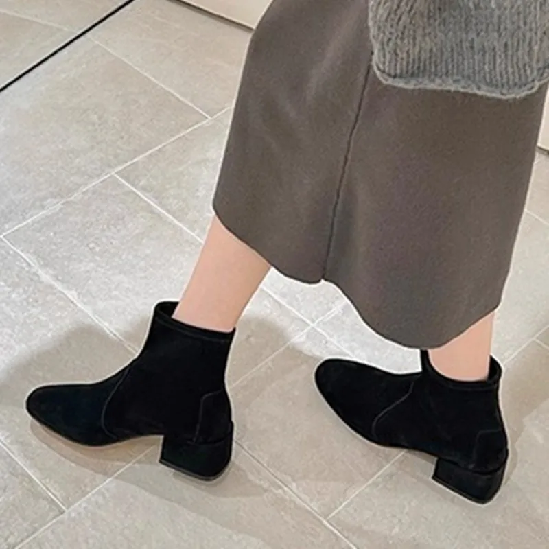 

Замшевые сапоги, женские короткие сапоги, новинка 2026, осенне-зимние тонкие сапоги на толстом каблуке и среднем каблуке, черные бархатные женские сапоги