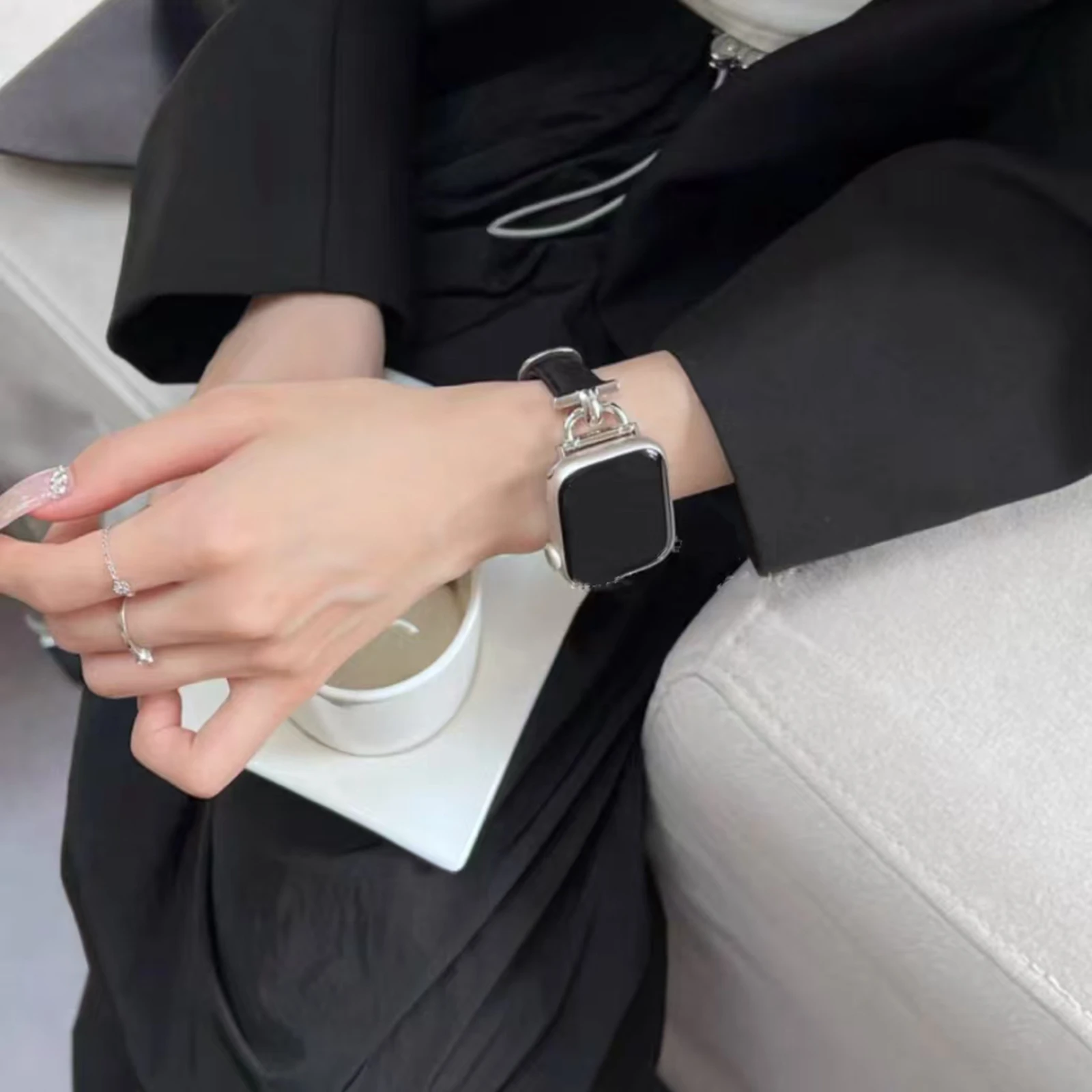 Skórzany pasek z pętelką do Apple Watch Series Ultra 11/10/9/8/7/6/5/4/3 38mm 40mm 41mm 42mm 44mm 45mm 46mm 49mm