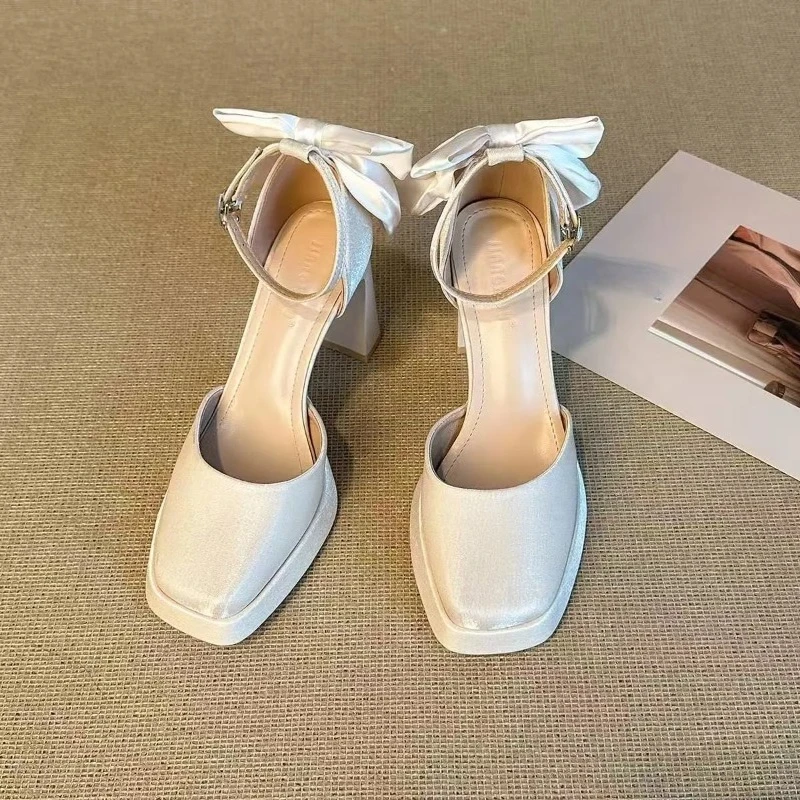 

Новые туфли-лодочки на платформе из атласа для невысоких женщин, модель 2026 года, в стиле Мэри Джейн